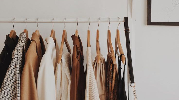 Capsule Wardrobe: 10 Must-Have Basics voor in je Garderobe