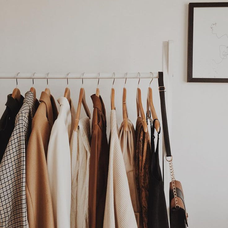 Capsule Wardrobe: 10 Must-Have Basics voor in je Garderobe