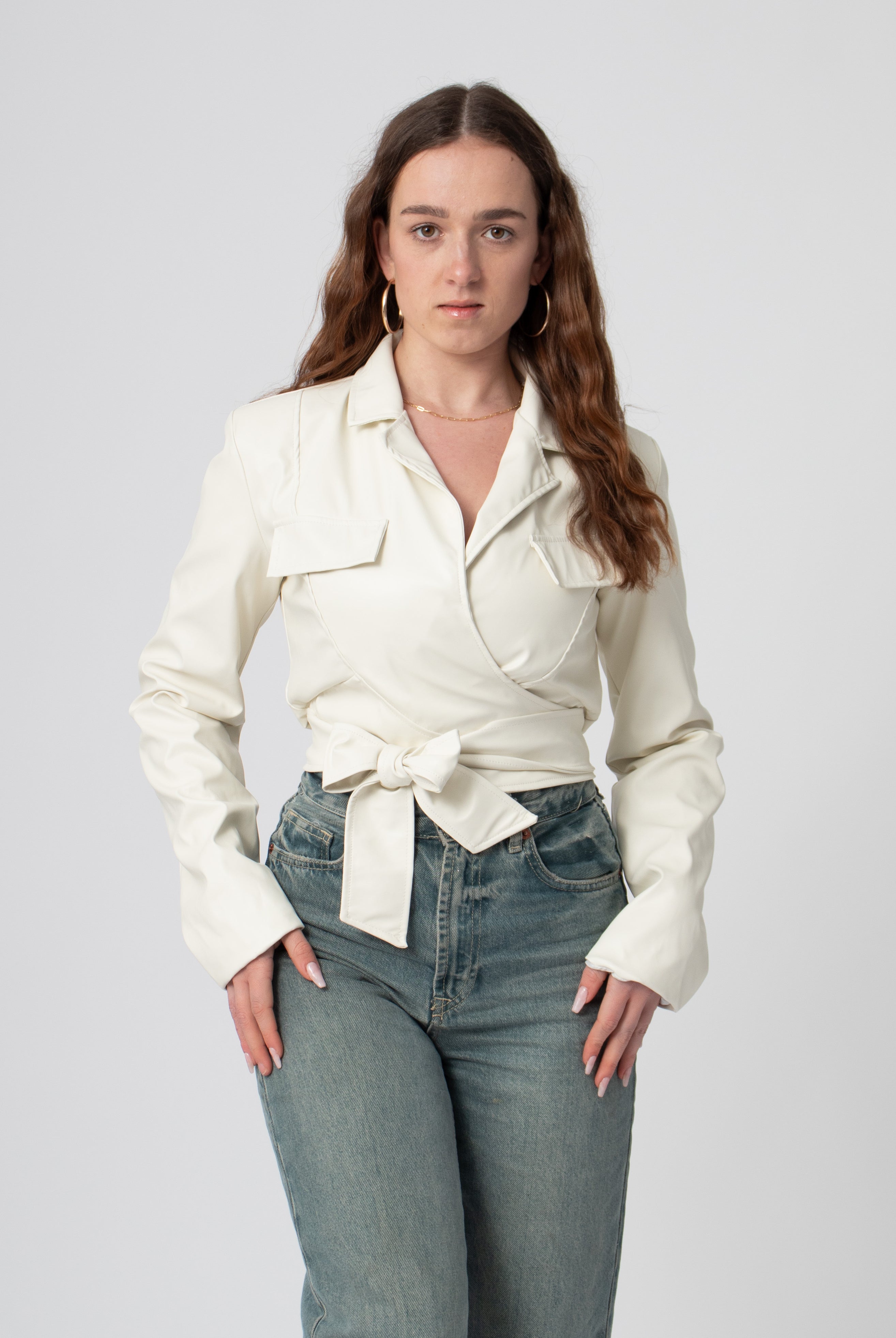 cropped overslag jack leer wit