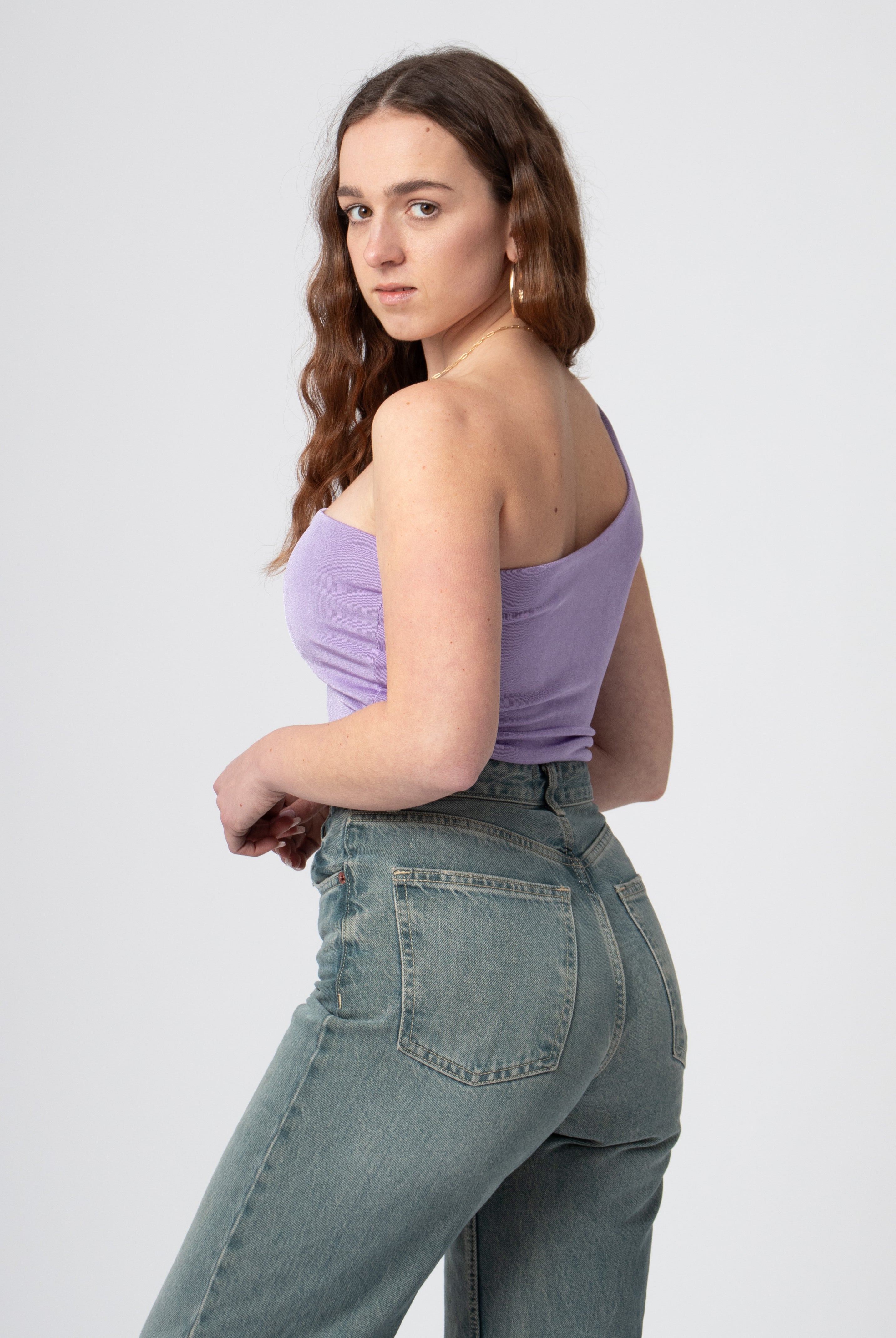 one shoulder cropped top lila