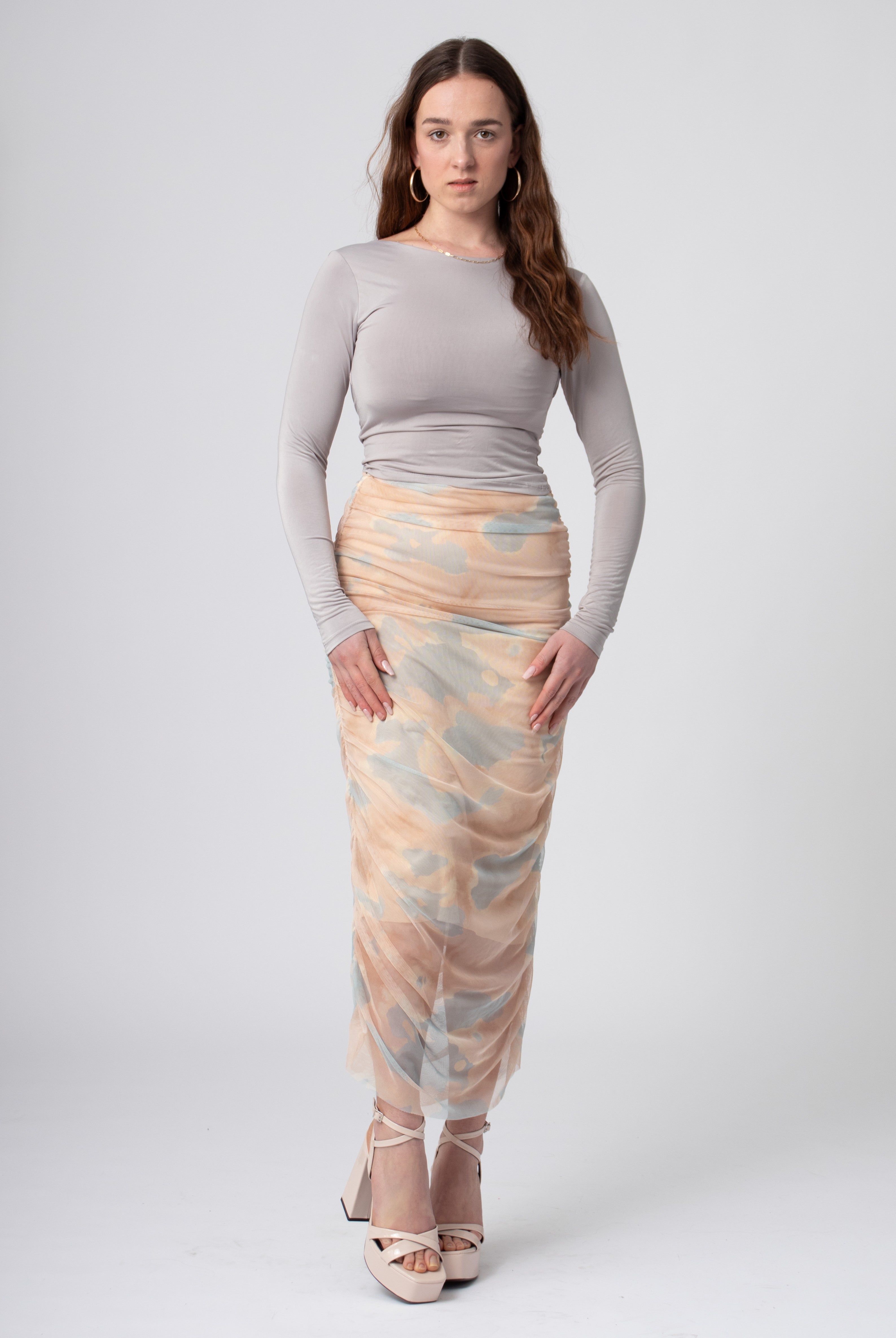 lange tie dye rok van geruched mesh blauw beige
