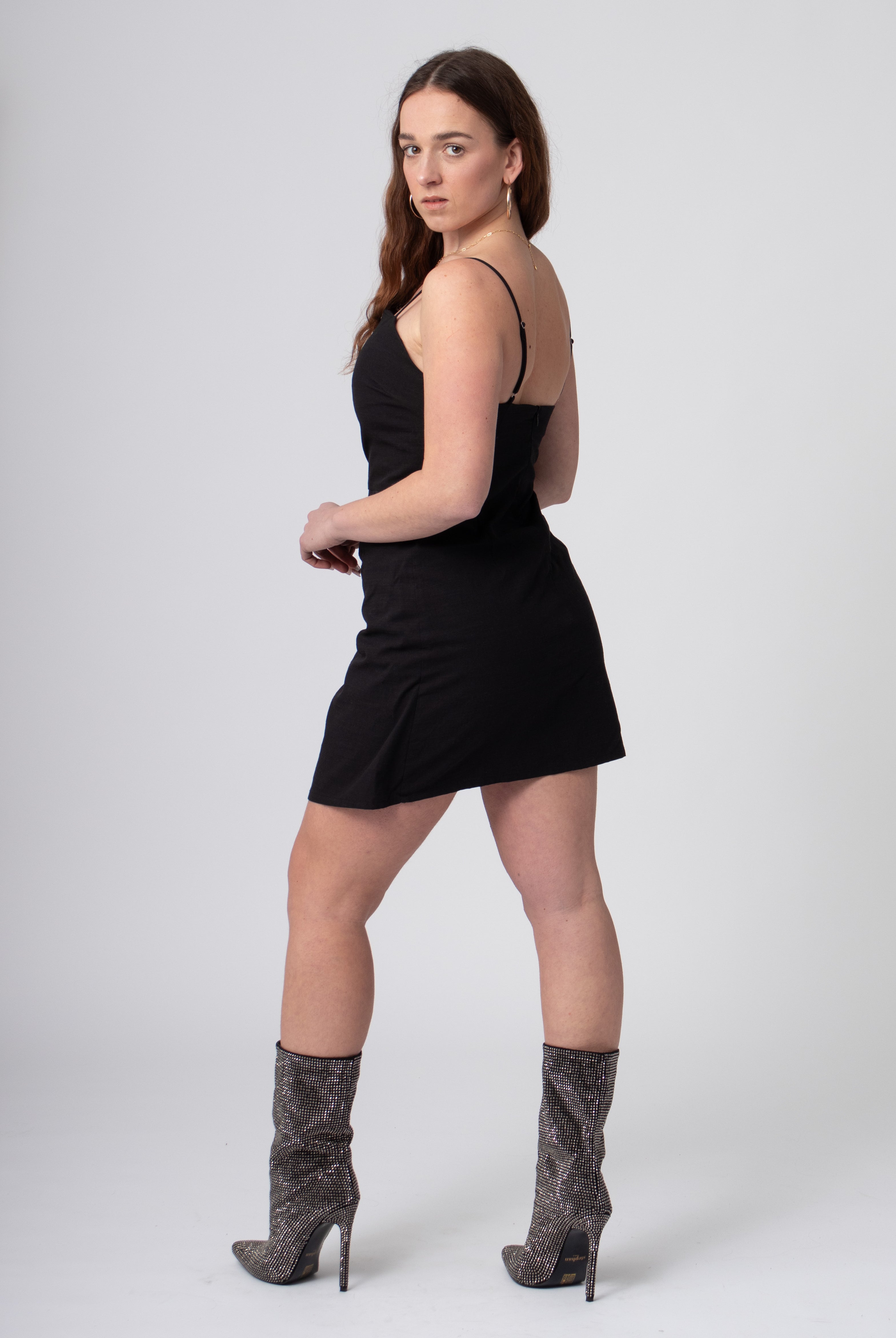 korte linnen overslag jurk met rechte halslijn zwart