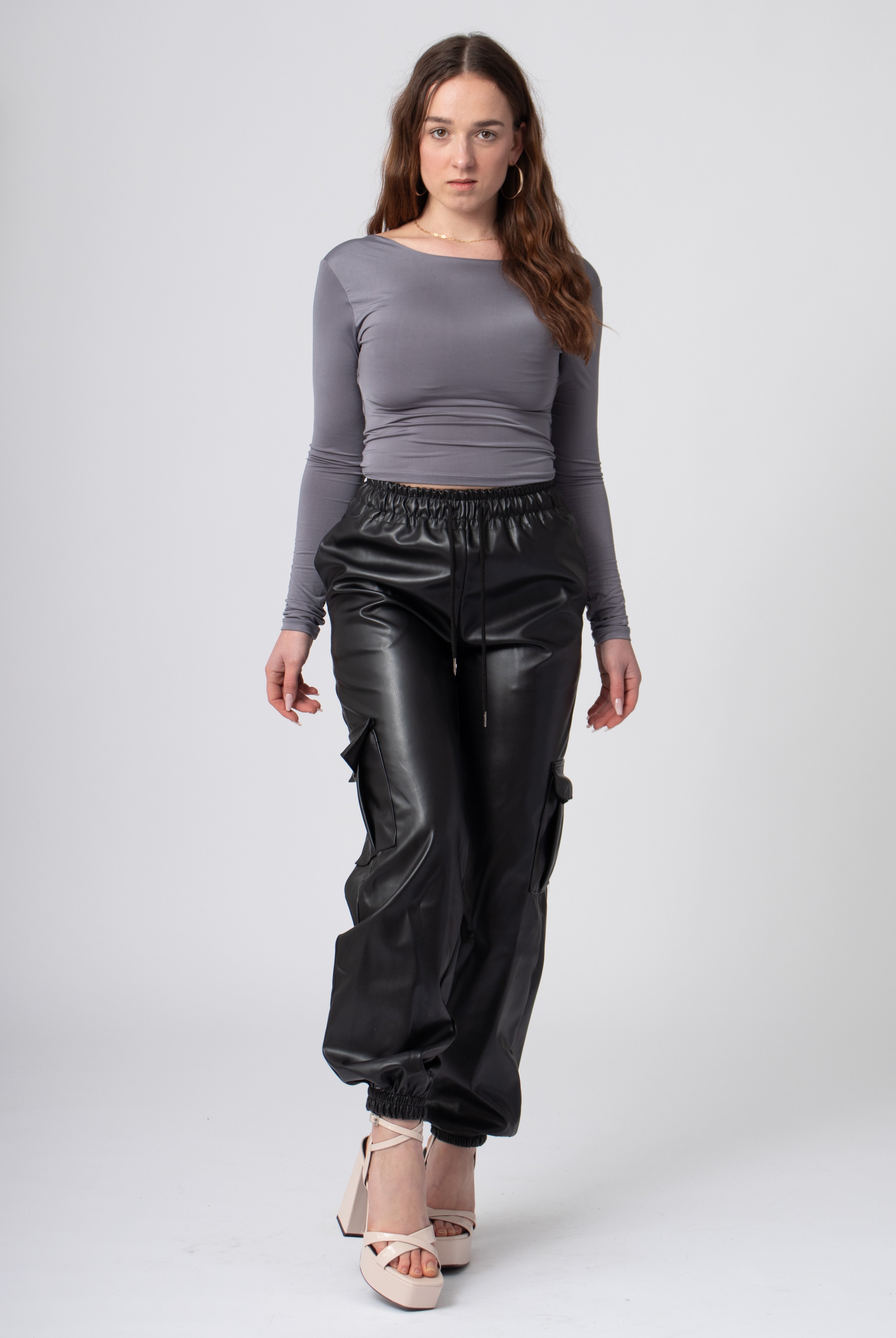 zwarte leren broek met stretch band