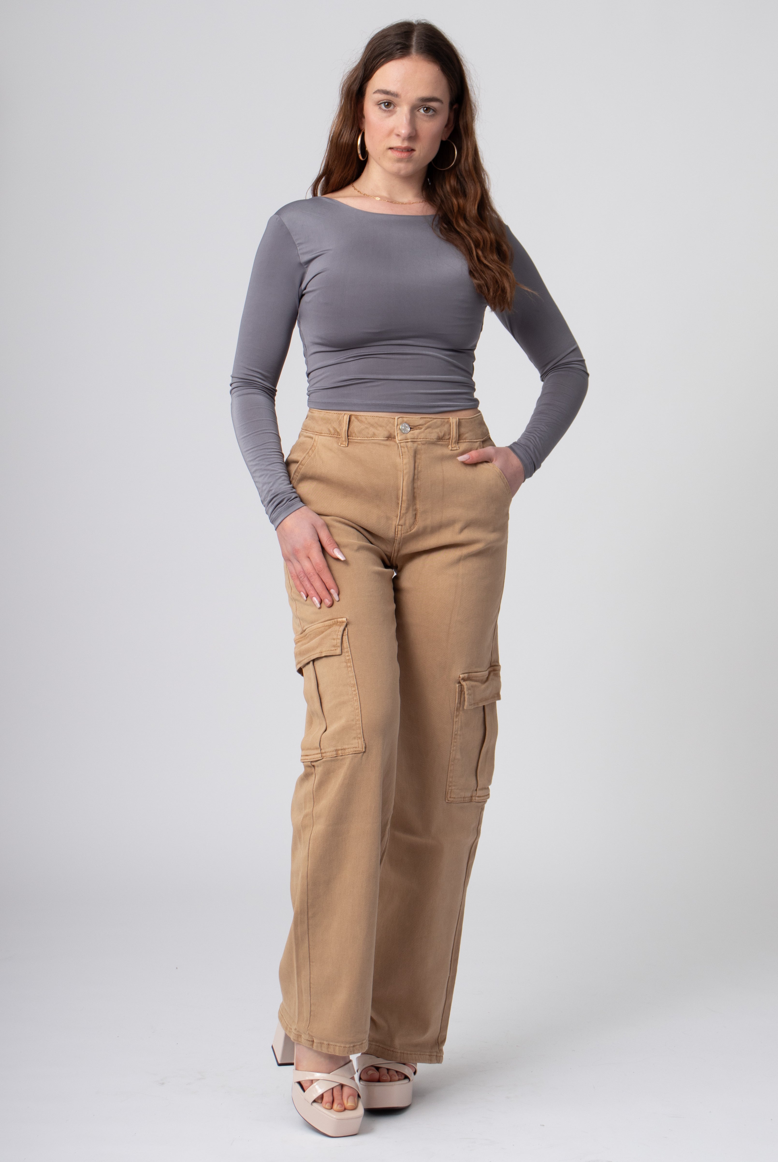 dames straight leg cargo jeans camel