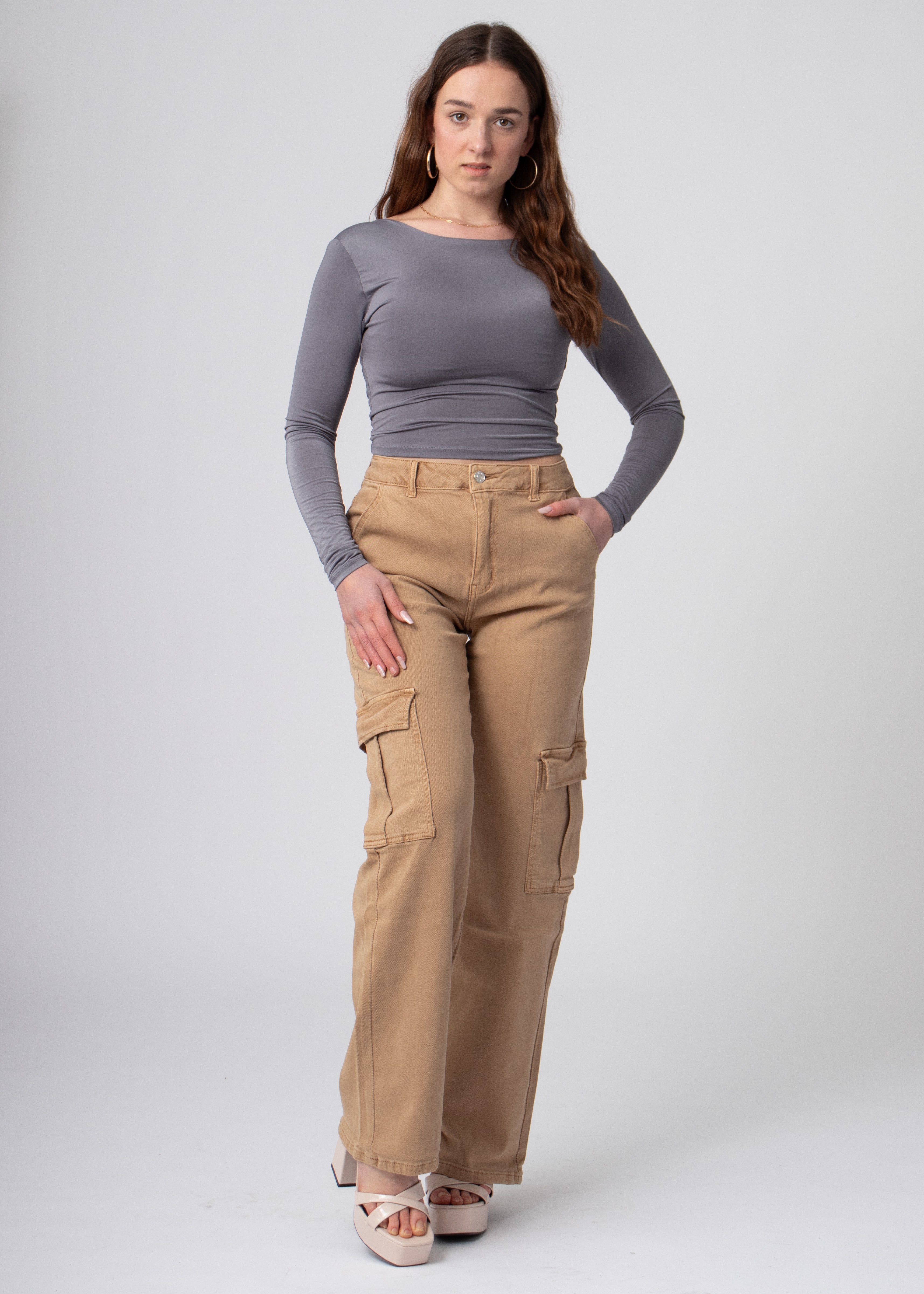 dames straight leg cargo jeans camel