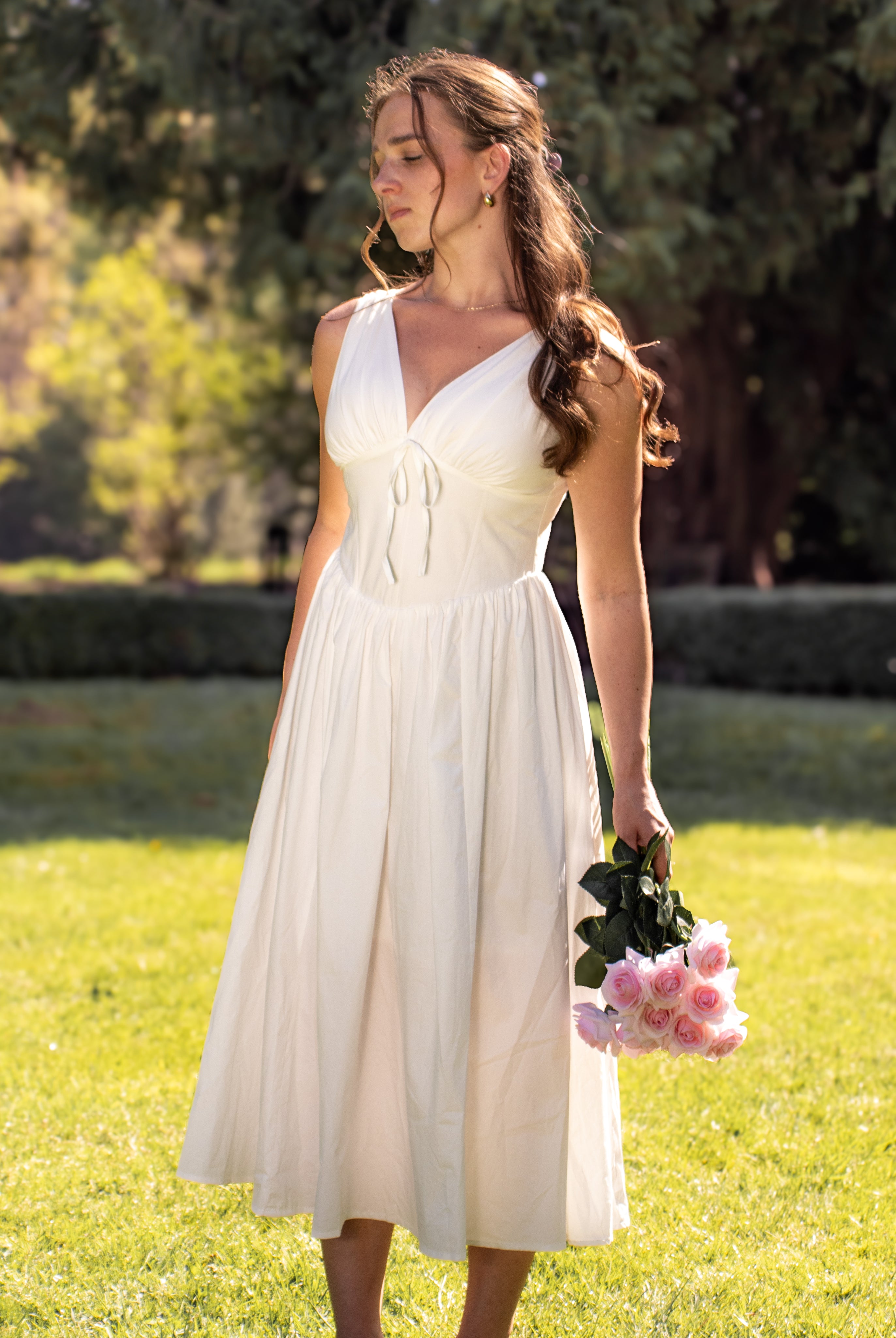 zomer midi jurk wit met corset lijfje en lage hals