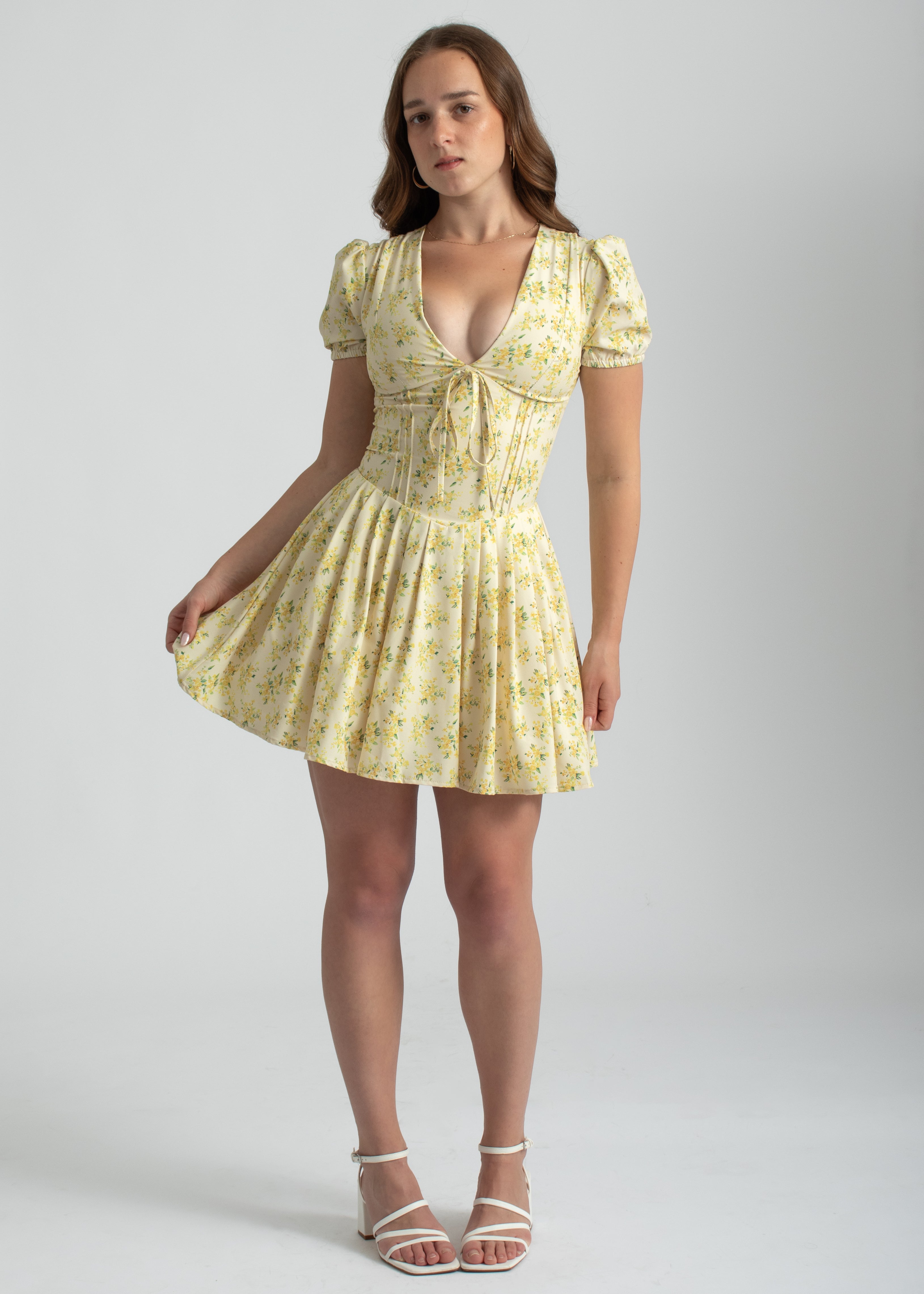 corset bloemenprint mini zomer jurk geel met mouwen en v-hals