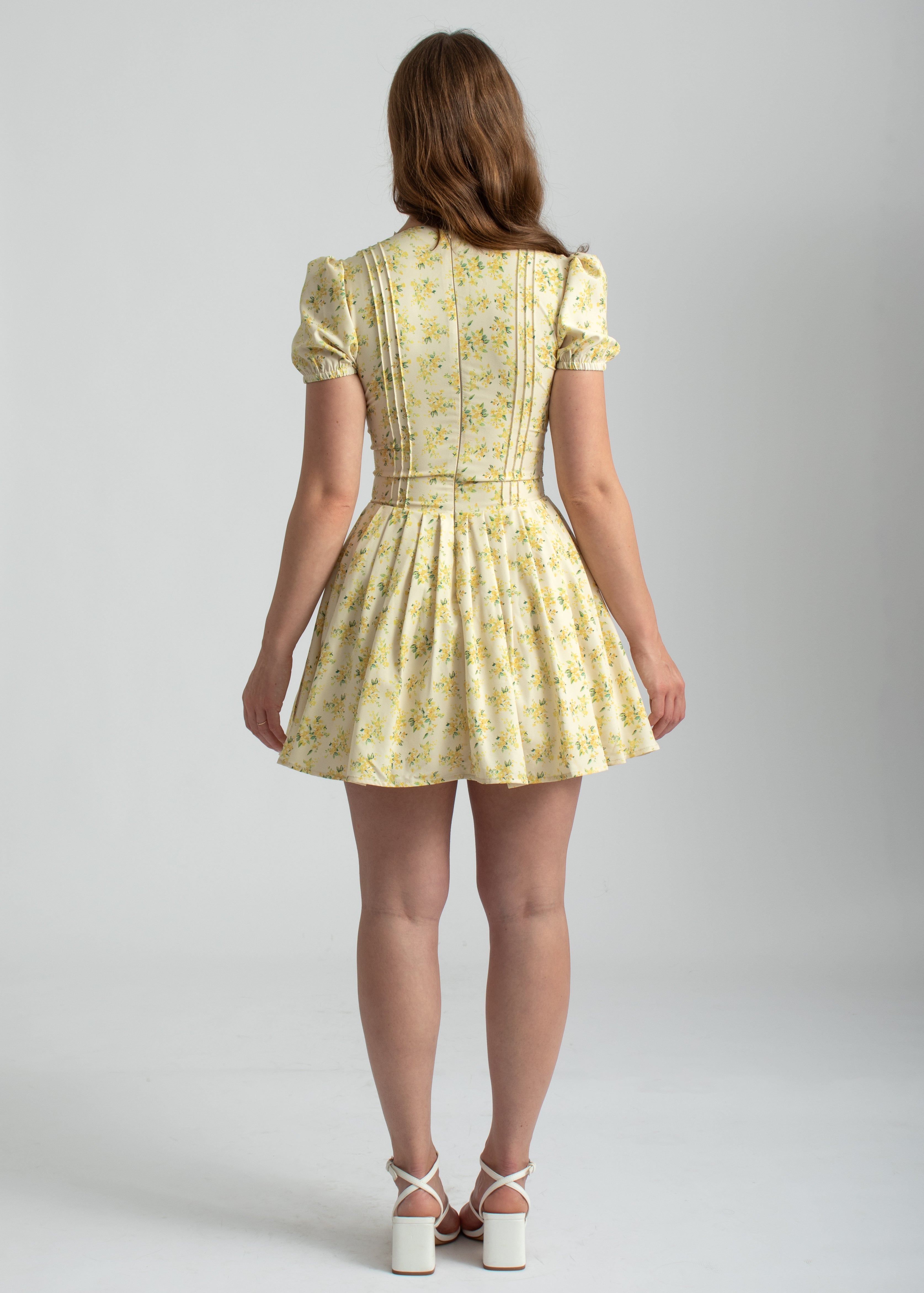 corset bloemenprint mini zomer jurk geel met mouwen en v-hals