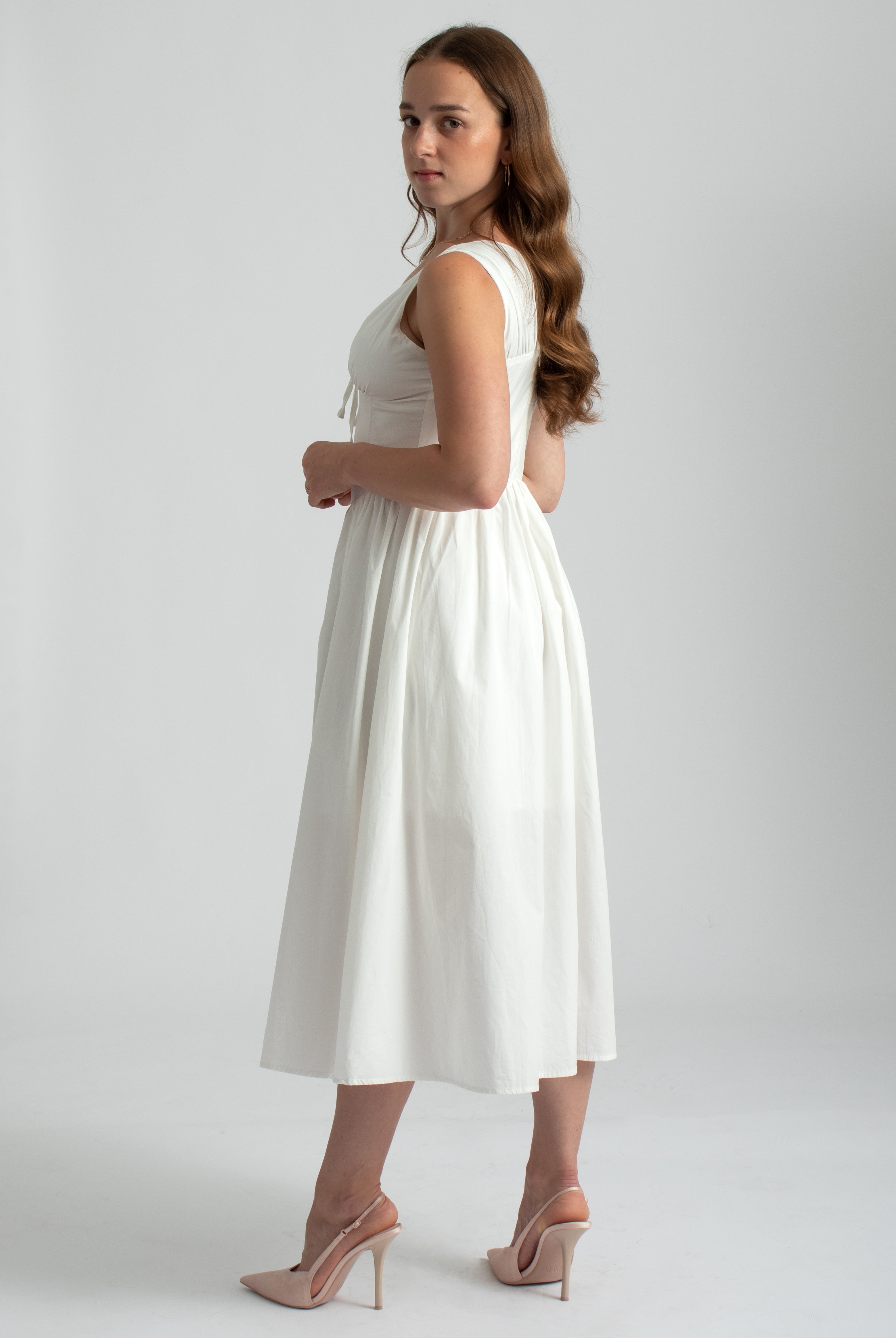 zomer midi jurk wit met corset lijfje en lage hals