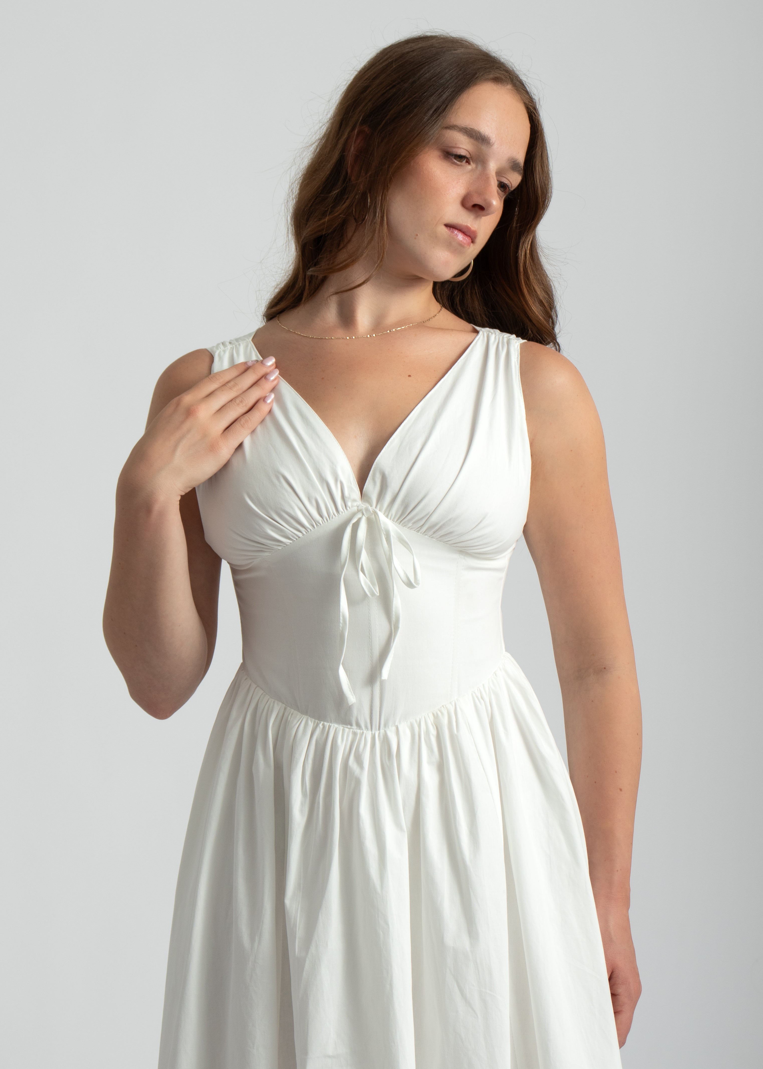 zomer midi jurk wit met corset lijfje en lage hals