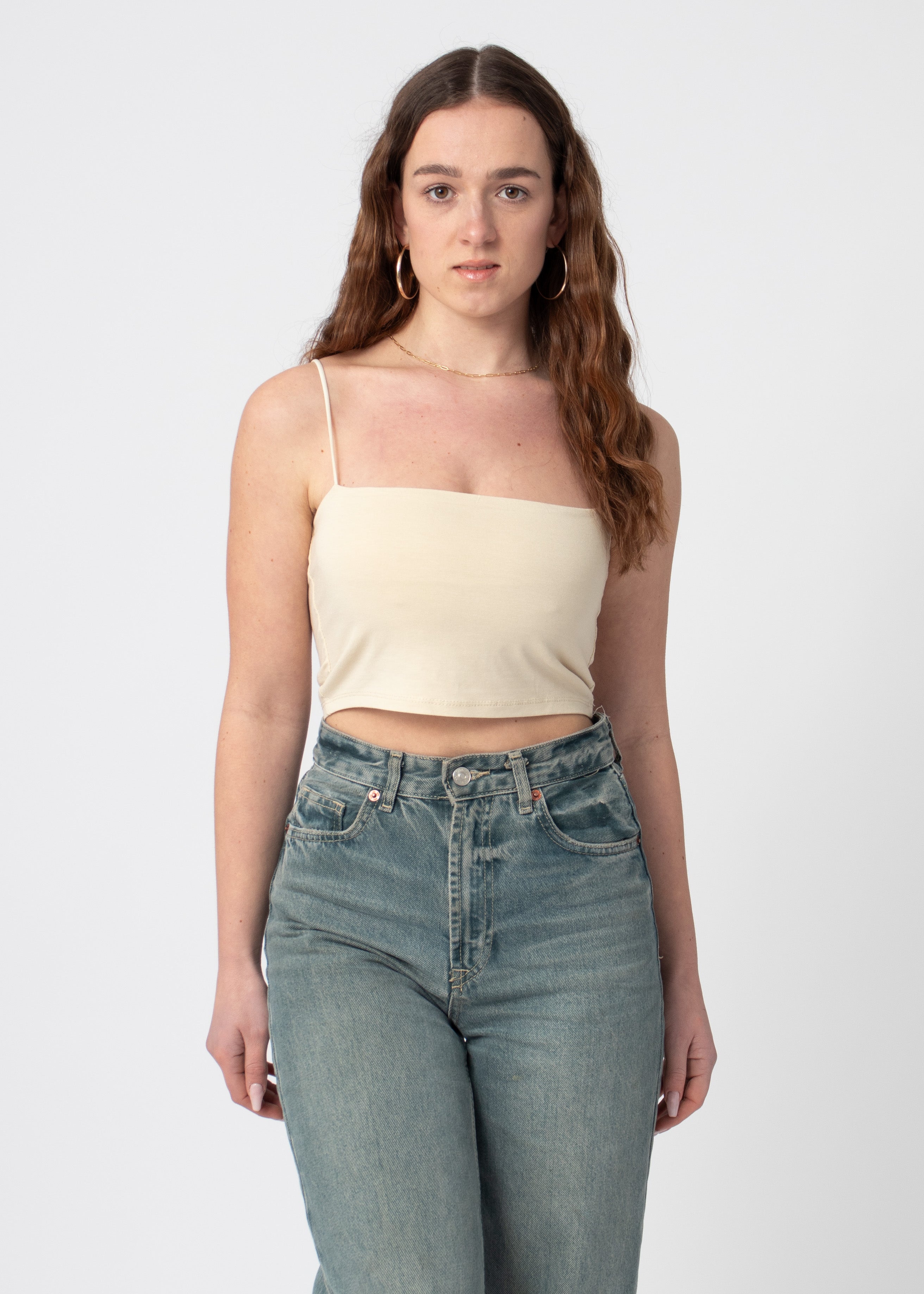 cropped top beige met spaghetti bandjes