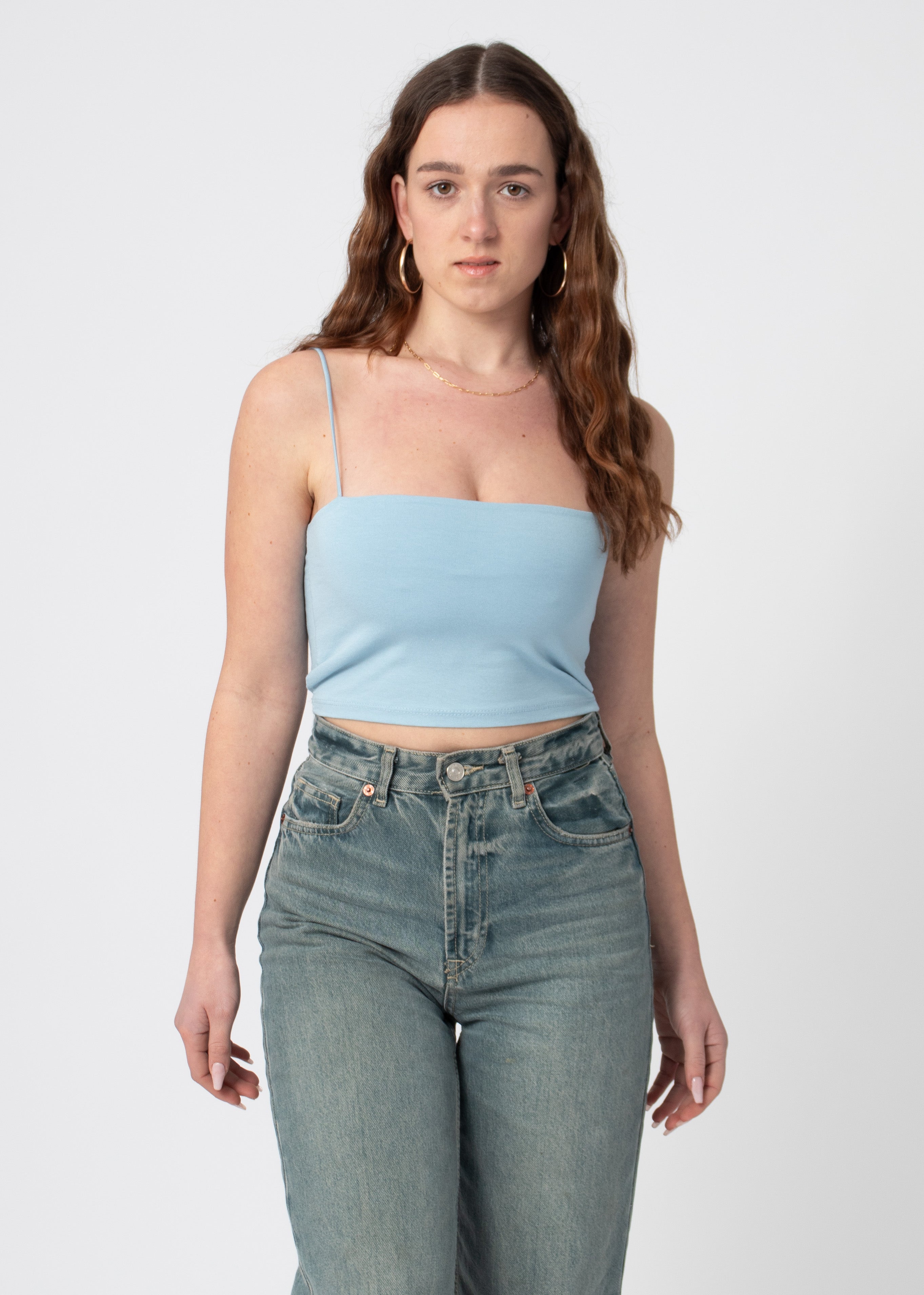 cropped top lichtblauw met spaghetti bandjes