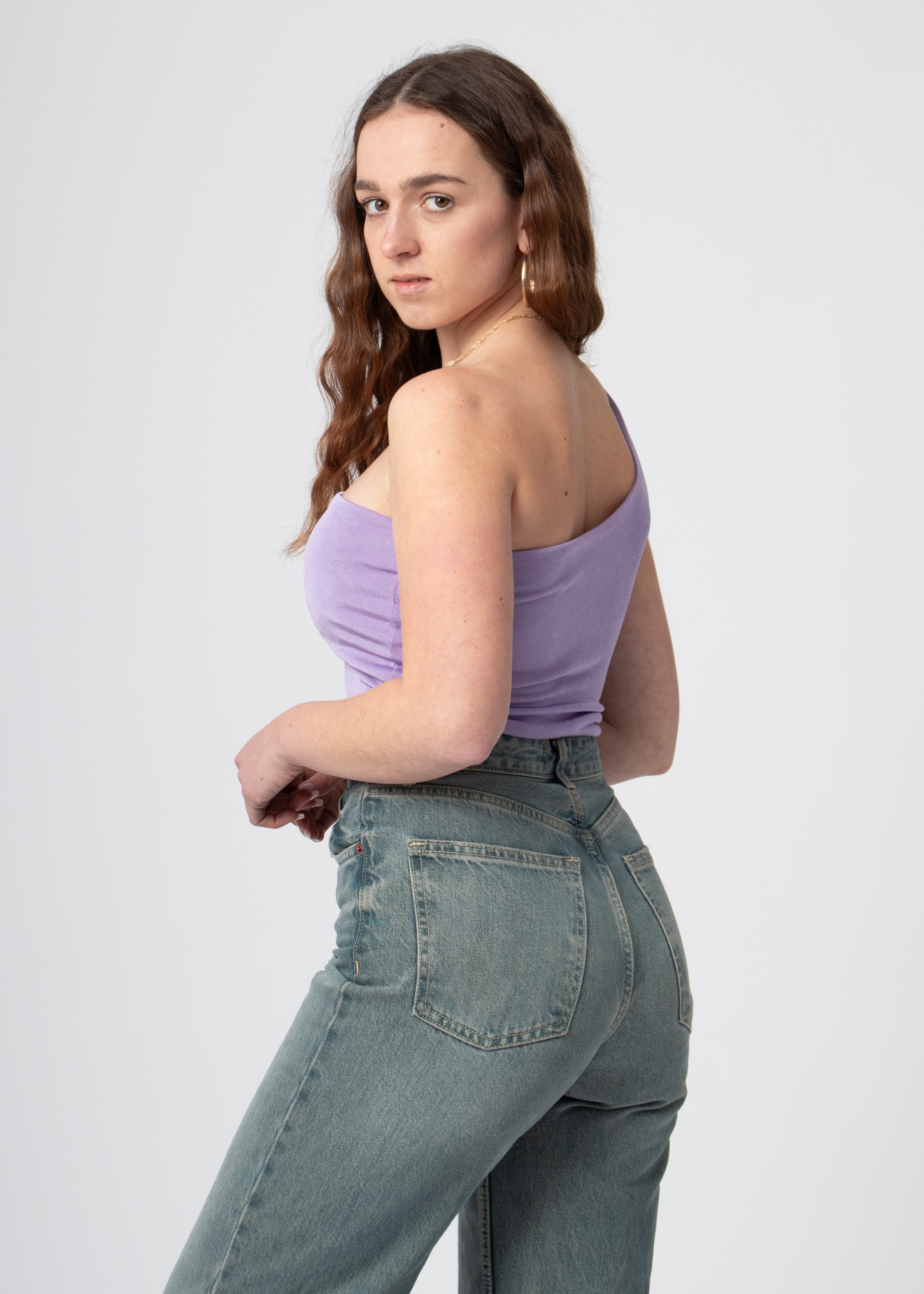 one shoulder cropped top lila